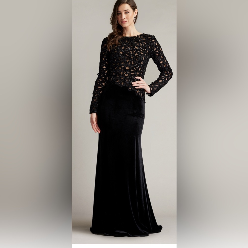 Tadashi Shoji Elegant Black Lace Long Sleeve Gown